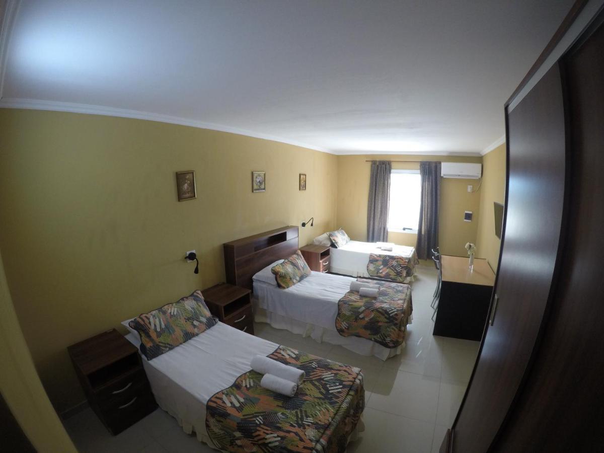 Hotel Del Centro Aimogasta Bagian luar foto