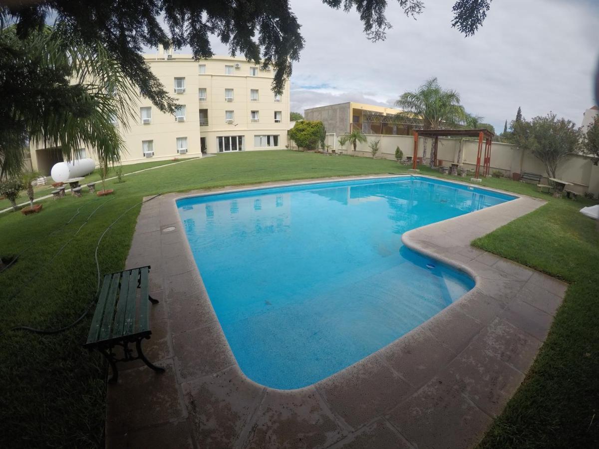 Hotel Del Centro Aimogasta Bagian luar foto