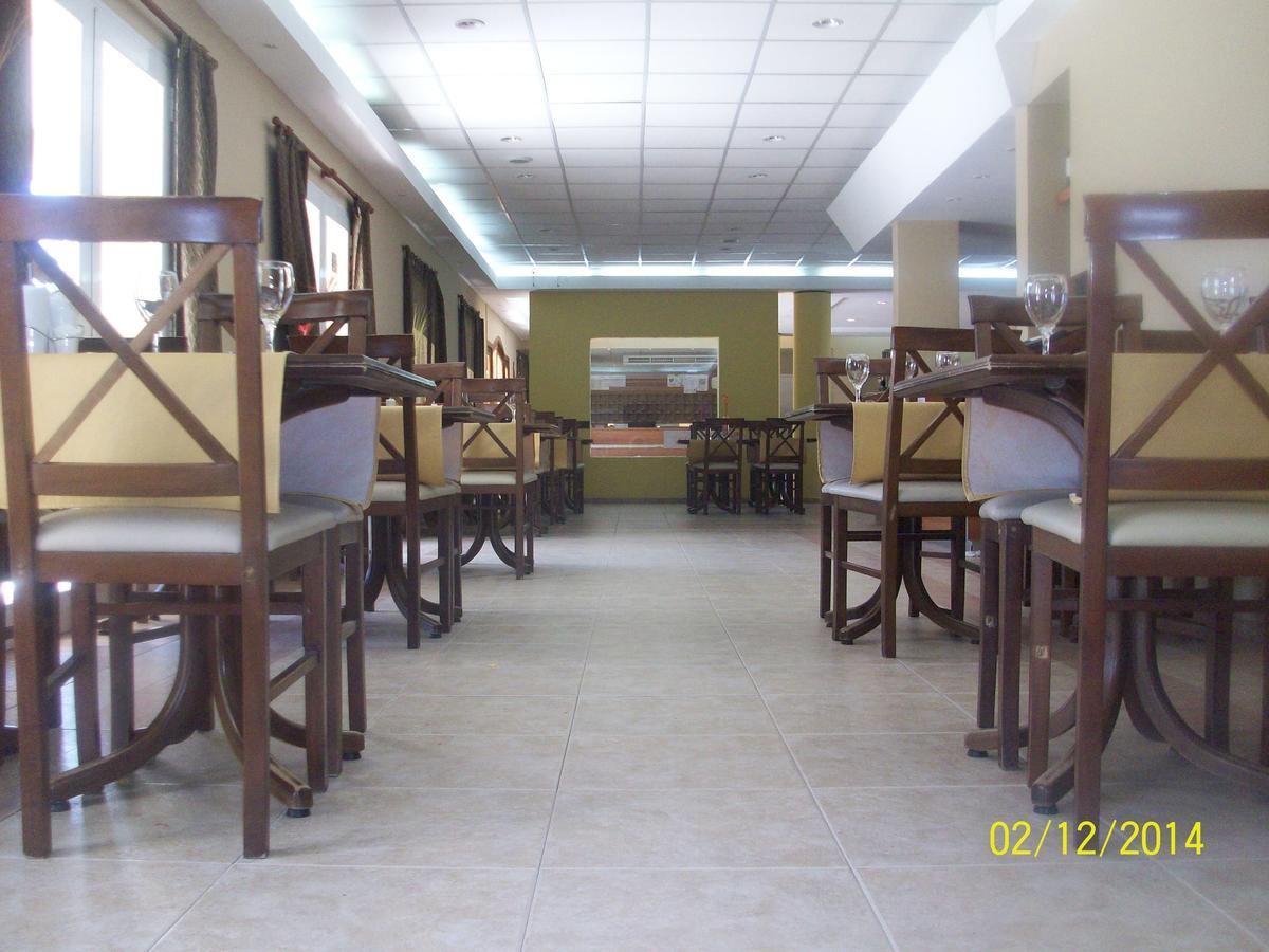 Hotel Del Centro Aimogasta Bagian luar foto