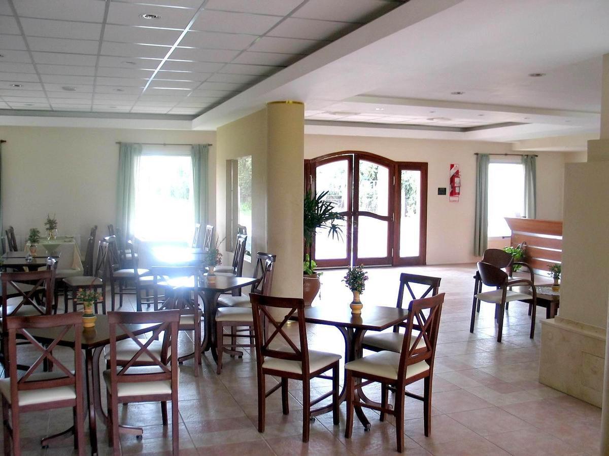 Hotel Del Centro Aimogasta Bagian luar foto