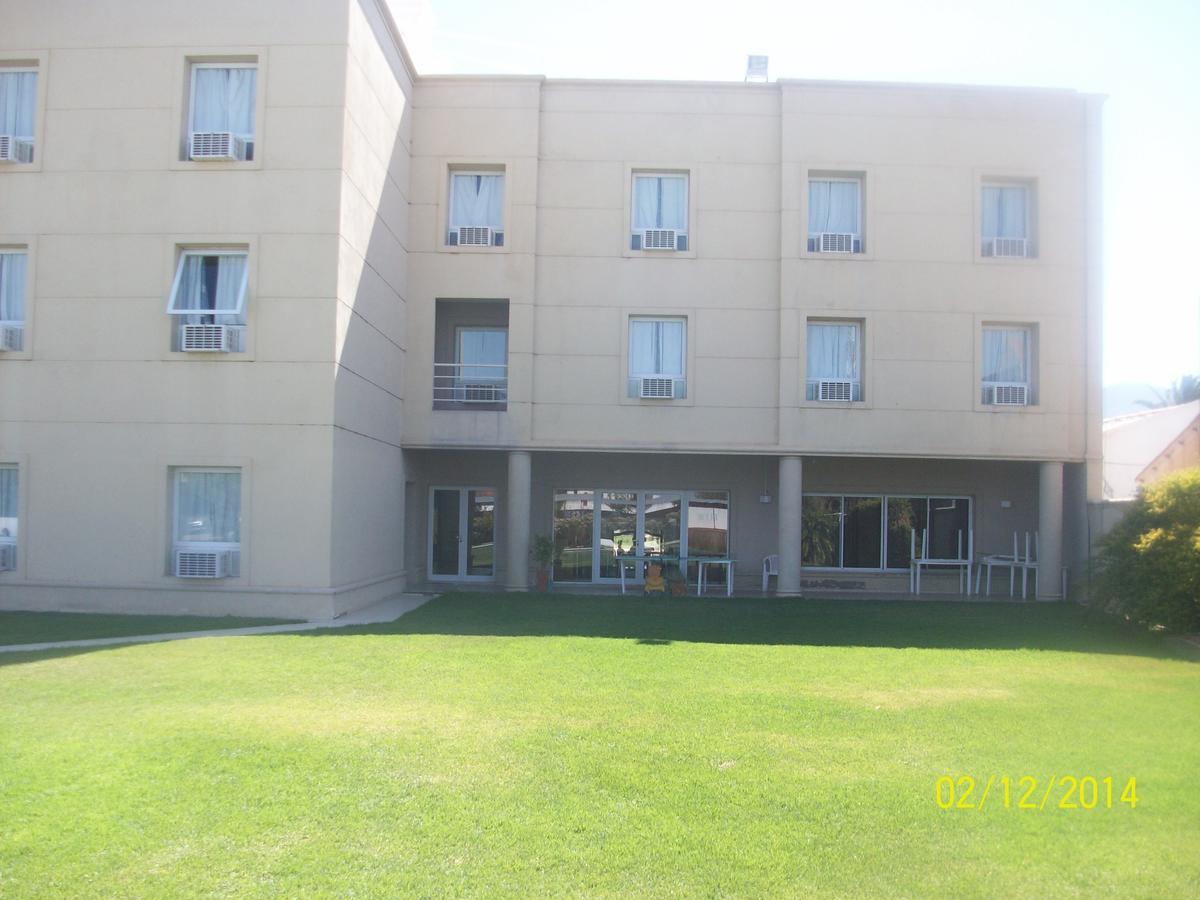 Hotel Del Centro Aimogasta Bagian luar foto
