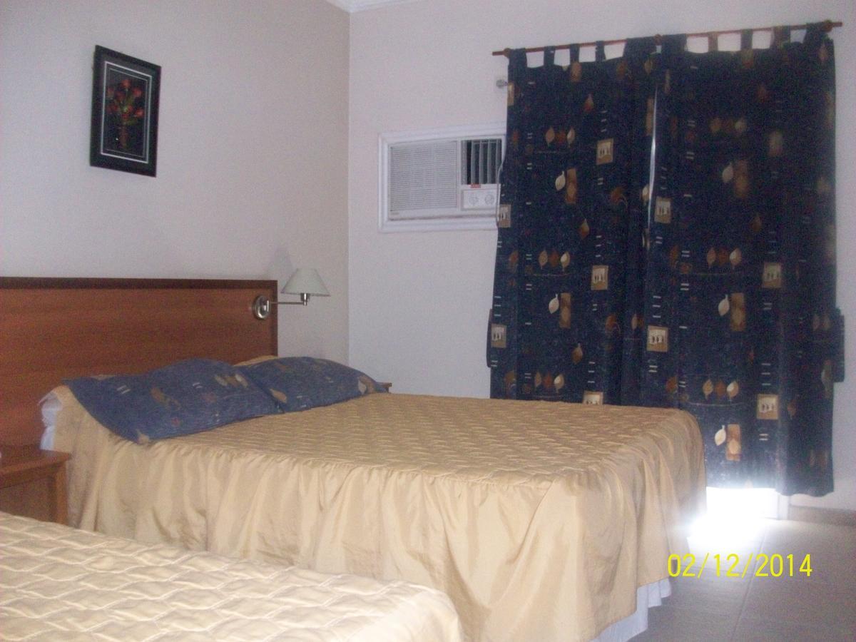 Hotel Del Centro Aimogasta Ruang foto